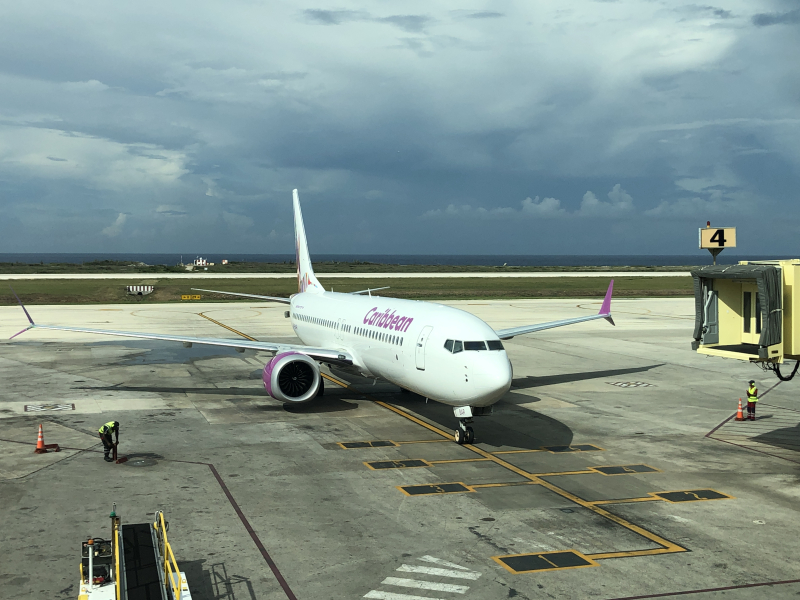 航空機・ヘリコプター BOEING737-8Q8 Caribbean Airlines 9Y-JMA | Boeing 737-8Q8 | Caribbean Airlines | Marcos V
